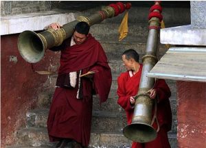 Tibetanii construiesc temple prin forța sunetului - blocurile mari de piatră levitează datorită forței sunetului