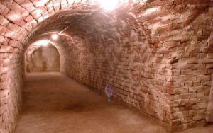 Read more about the article Misterul tunelurilor străvechi de sub Dunăre care împânzesc Galațiul și traversează fluviul către Dobrogea