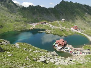Read more about the article Militarii de la Bâlea Lac speriați și atacați de extratereștri