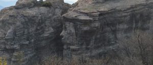„Fețele umane” descoperite la sud de Dunăre – simple formațiuni de piatră sau sculpturi antice?