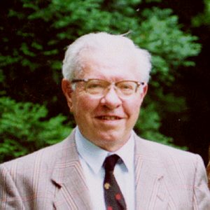 Read more about the article Fred Hoyle, cel mai mare astrofizician al omenirii: “Extratereştrii se află peste tot şi pot lua orice formă”