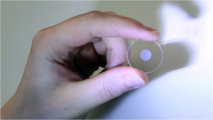 Super-memorie de cristal: nano-sticla 5D pentru păstrarea datelor și informațiilor timp de milioane de ani