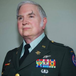 Locotenent colonelul, Michael Aquino, fondatorul organizației sataniste Templul lui Seth