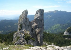 Read more about the article Munții Rarău, a patra chakră a României, ascund secrete vechi de mii de ani