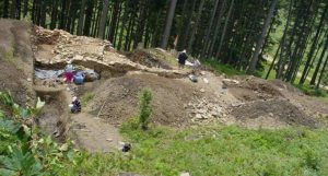 Templu DACIC descoperit de arheologi în așa numitul „Ținut Secuiesc”, în Valea Zânelor