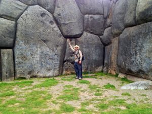 Read more about the article Saksaywaman – Zidurile imposibile ale unei civilizații preincașe. O enigmă care bulversează comunitatea științifică