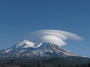 Read more about the article Muntele Shasta, locul care ascunde secretele vieții de pe Terra