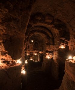 Read more about the article Catacombe enigmatice ale Cavalerilor Templieri scoase la iveală din întâmplare, în Anglia!