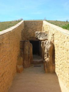 Cine au fost constructorii enigmaticelor morminte megalitice din Malaga, Spania?