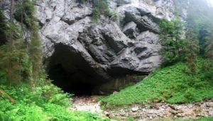 Read more about the article Peștera Coiba Mare din Munții Apuseni și misterele din subteran