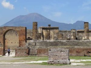 Read more about the article Orașele Pompei și Herculaneum, Italia