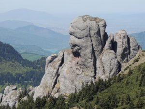 Read more about the article Sfinxul Bratocei din Munții Ciucaș