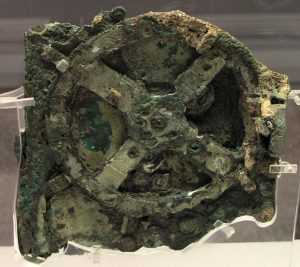 Read more about the article Misteriosul mecanism Antikythera – antica invenție care a uimit lumea