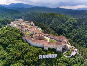 Read more about the article Cetatea Râşnov, bastionul care apăra Transilvania