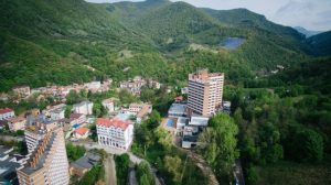 Read more about the article Top 10 staţiuni termale din România faimoase în lume. Locurile căutate pentru aerul pur şi apele vindecătoare